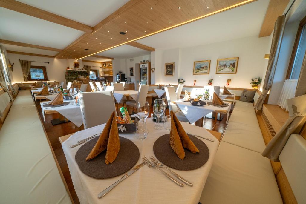 Zdjęcie z galerii obiektu HOTEL FONTANA w mieście Sappada
