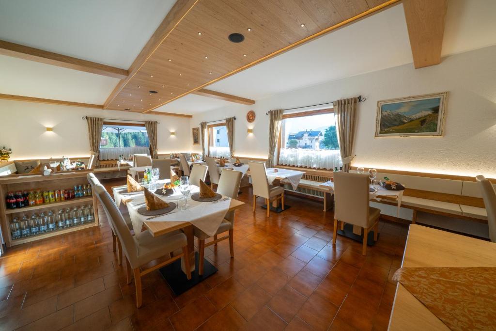 Zdjęcie z galerii obiektu HOTEL FONTANA w mieście Sappada