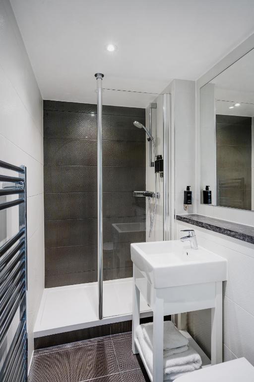 Bromley Court Hotel London photo