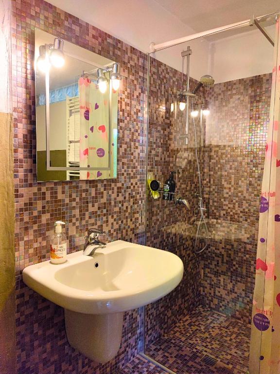 A bathroom at B&B Colorado