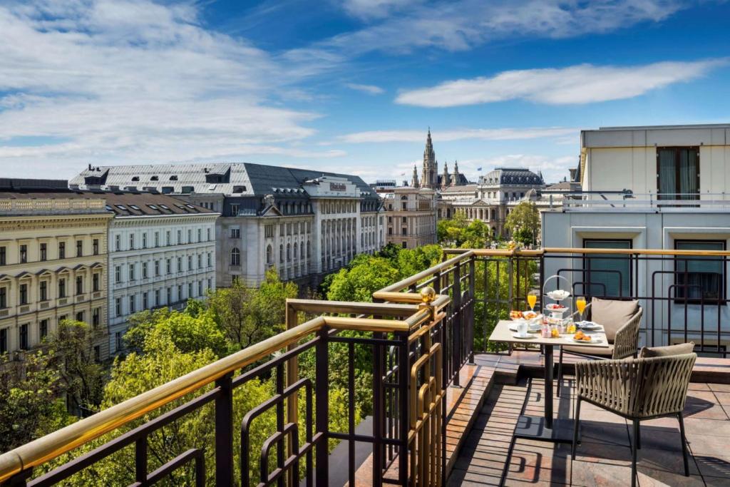 Hilton Vienna Plaza - Resim 4