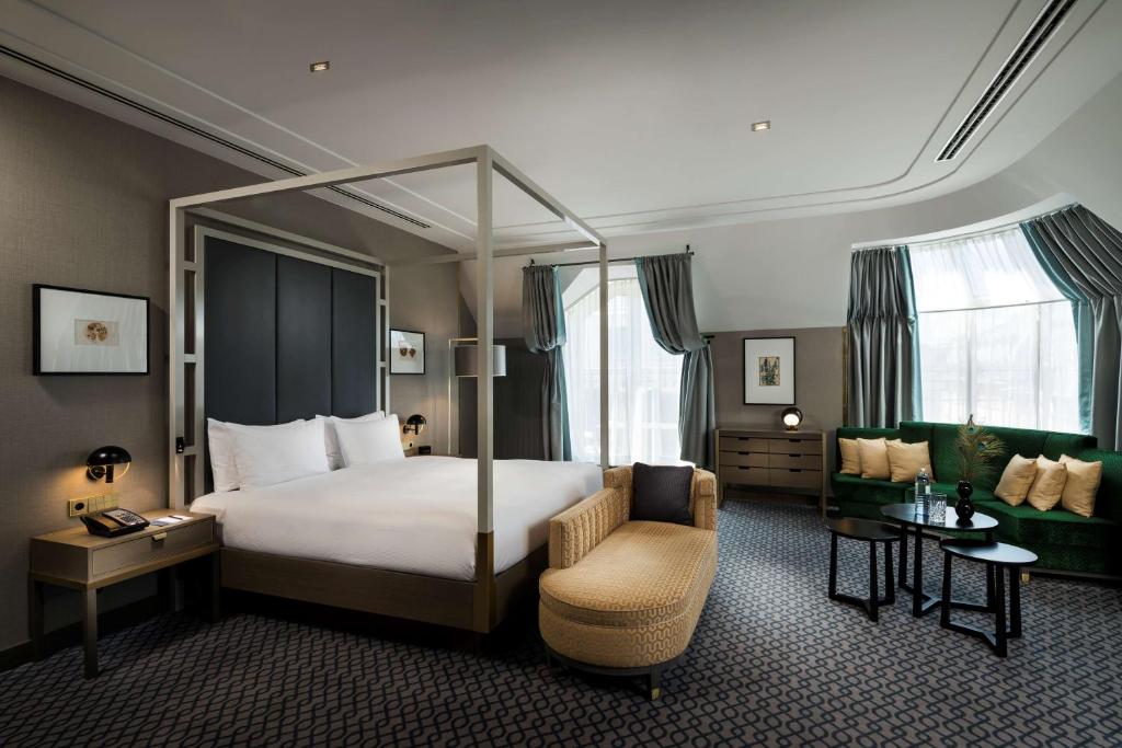 Hilton Vienna Plaza - 国王阁楼角落套房