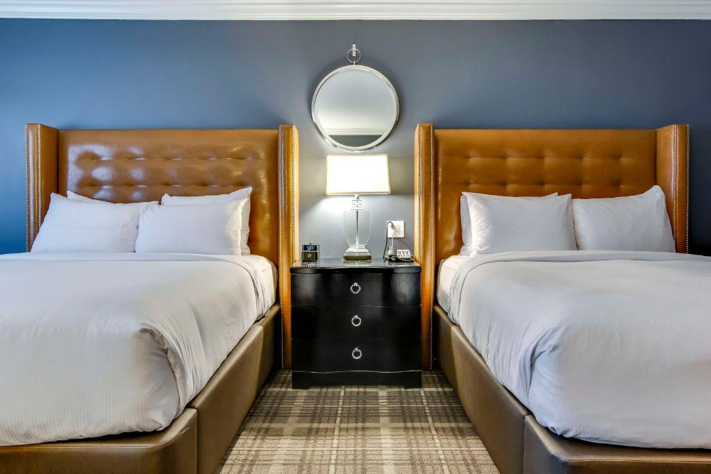 The Campbell House Lexington, Curio Collection by Hilton - Suite Estudio Queen Con Dos Camas Queen