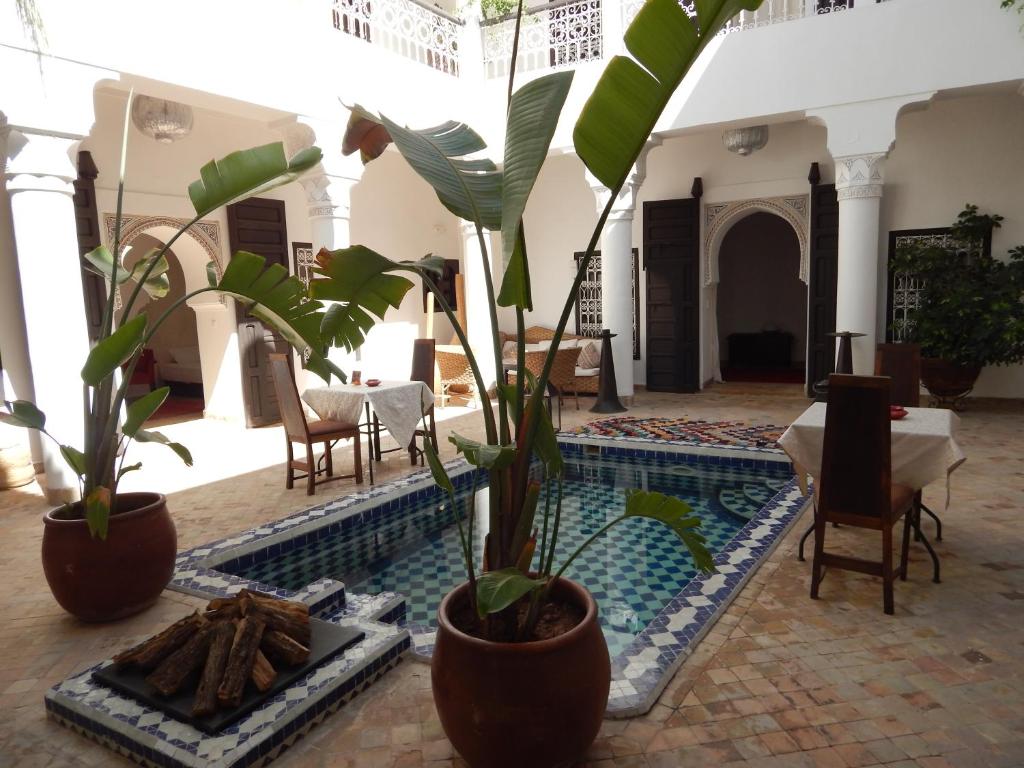 Bazén v ubytování Riad De Vinci & SPA nebo v jeho okolí