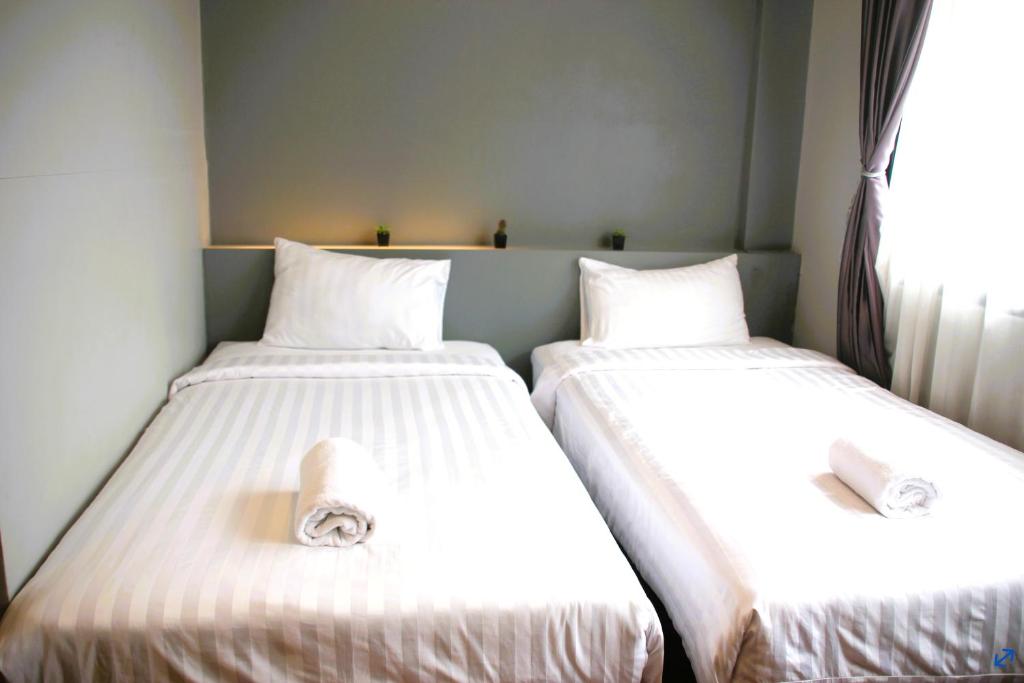 Lux Rooms Night Bazaar - Resim 36