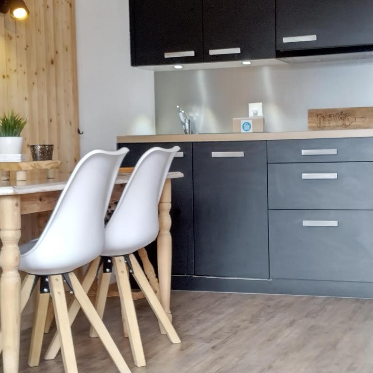 Gentianes COSY & MOUNTAIN apartments - Resim 21