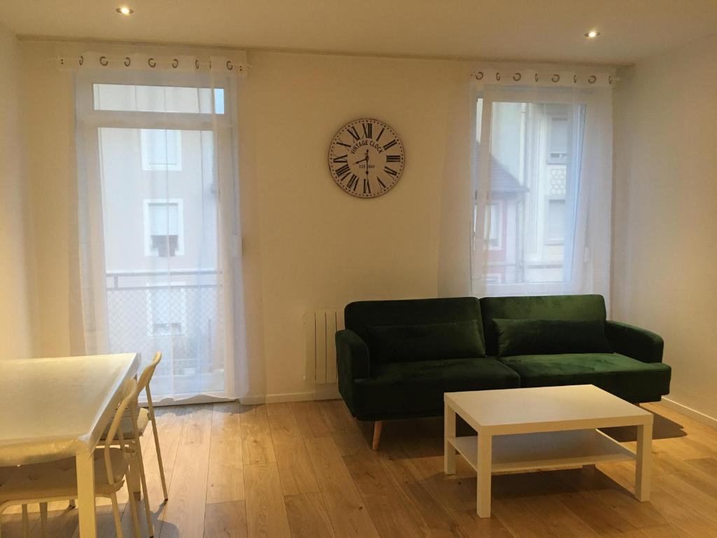 Le Vauban - appartement 2 chambres, salon, cuisine équipée, parking et wifi gratuit – photo 8