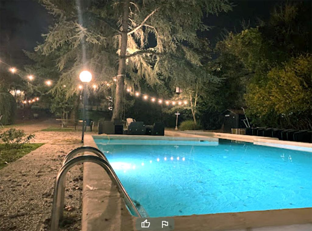 Bazén v ubytování Bresbot B&B nebo v jeho okolí