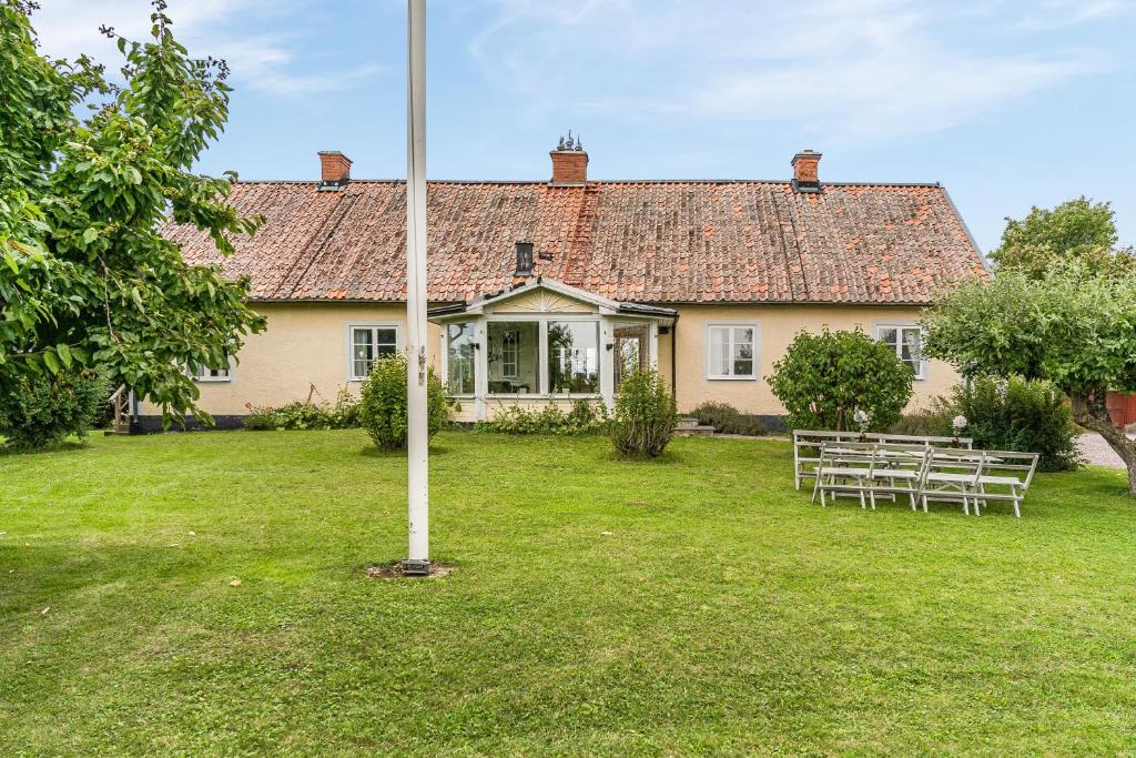 Zahrada ubytování Stubbegården - Unique swedish style with fireplace