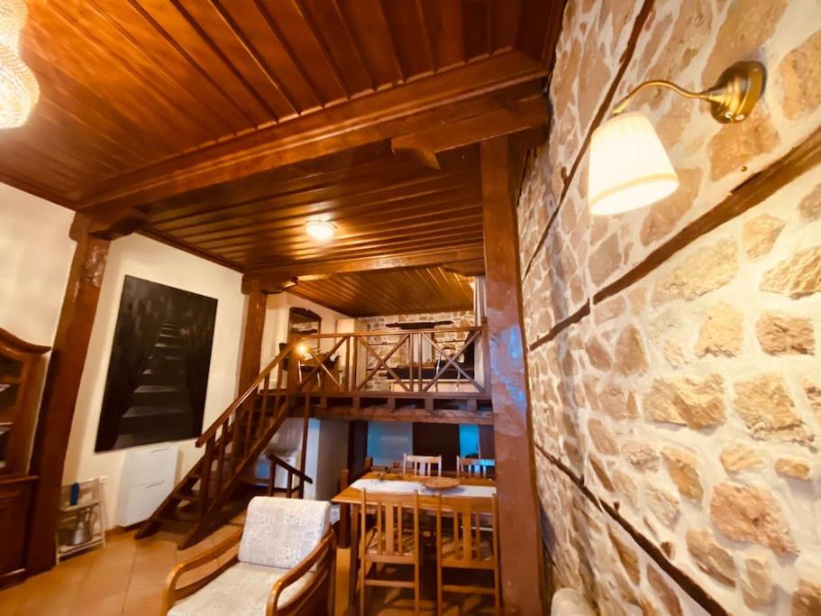 Posezení v ubytování Arnaia B&B central