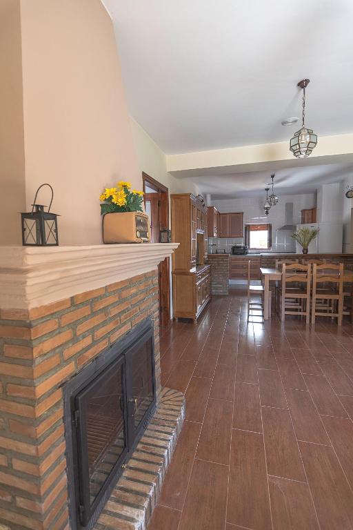 Una cocina o zona de cocina en Apartamentos Rurales Las Chimeneas