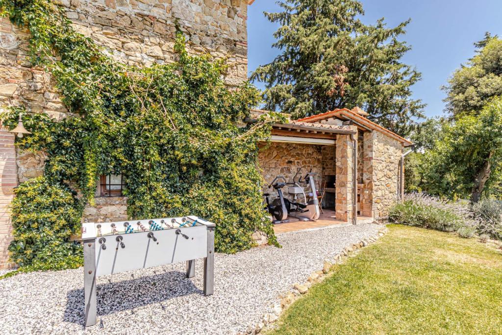 Ogród w obiekcie Chateau La Siroque