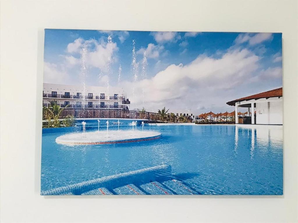 Bazén v ubytování Residencial Lela d'Fermina nebo v jeho okolí