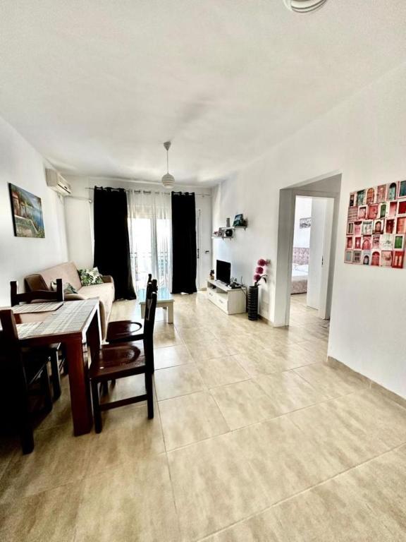 Albania Dream Apartment 32 - Image 4