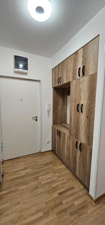 Galeriebild der Unterkunft Kraljevački Lux parking GARAŽA in Kraljevo