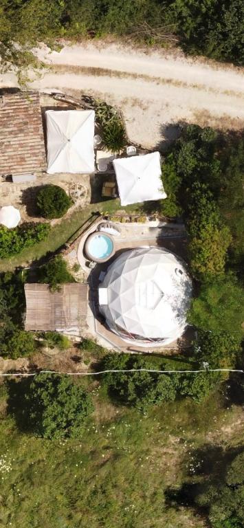 Bazén v ubytování Glamping Lost nebo v jeho okolí