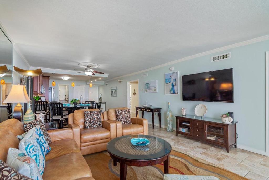 Vacation Home 1022 Free Beach Setup Shoreline Towers, Destin, FL