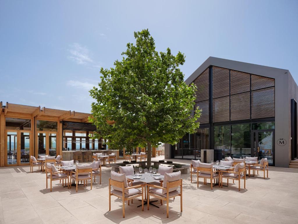 Restaurace v ubytování Minthis Resort