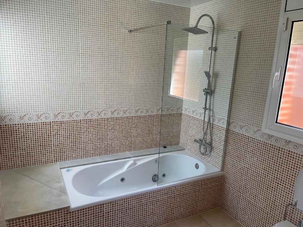 Kúpeľňa v ubytovaní Villa for 2 families