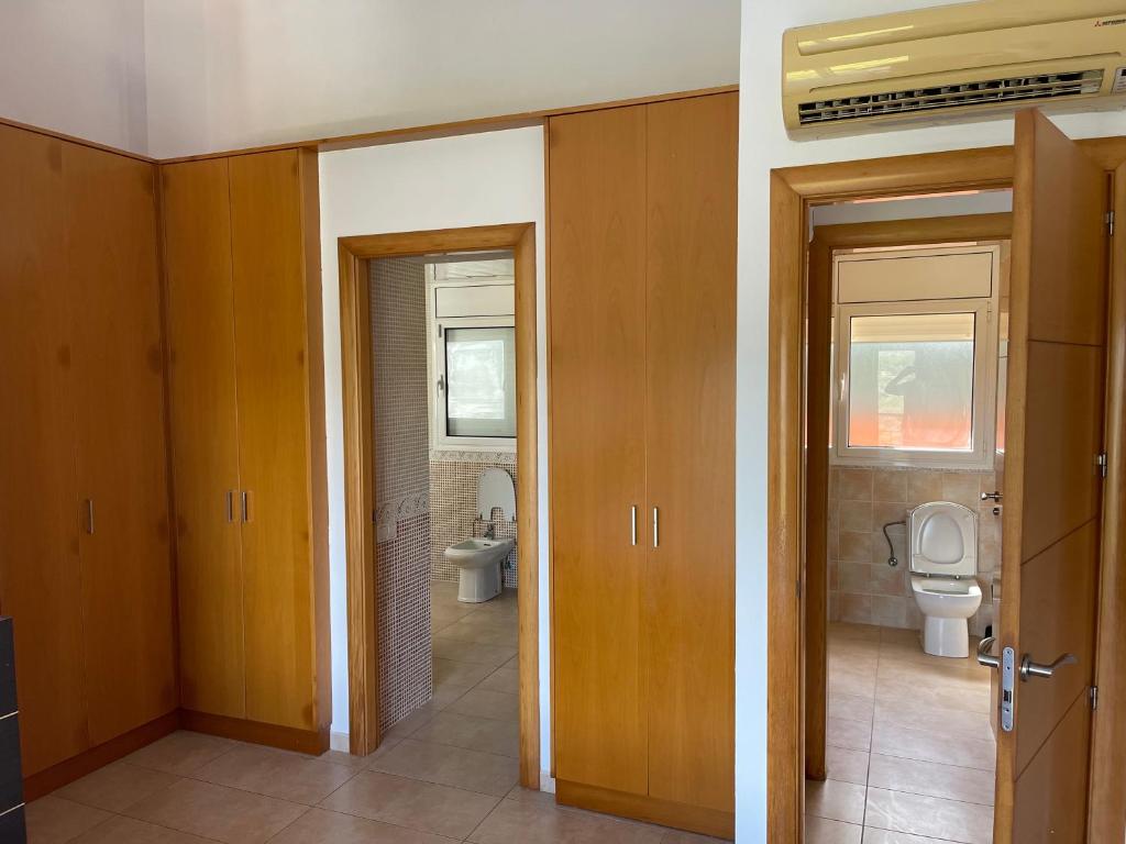 Kúpeľňa v ubytovaní Villa for 2 families