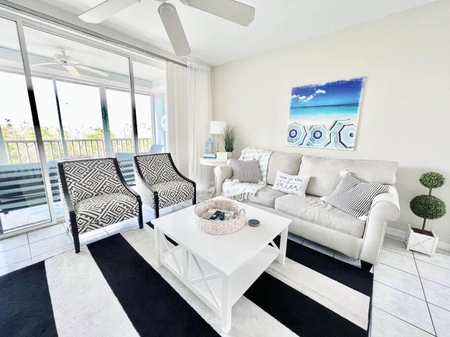 Captains Bay on Fort Myers Beach, Fort Myers Beach (updated prices 2024)