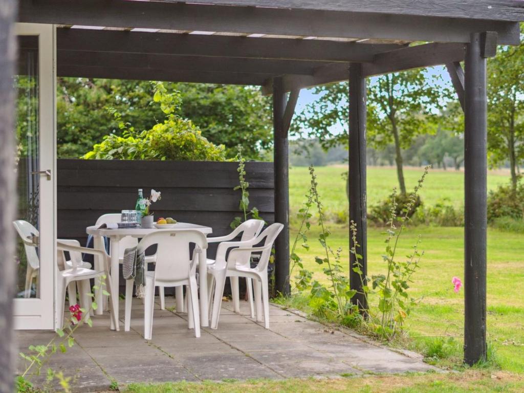 Zahrada ubytování Holiday Home Thana - 8km from the sea by Interhome