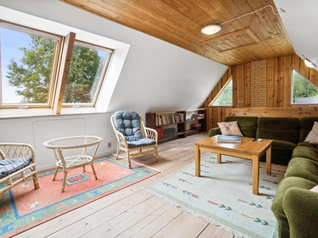 Posezení v ubytování Holiday Home Thana - 8km from the sea by Interhome