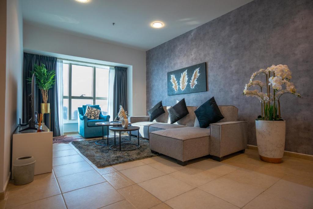 Istumisnurk majutusasutuses Elite Residence 2BR Luxurious Palm View in Dubai Marina