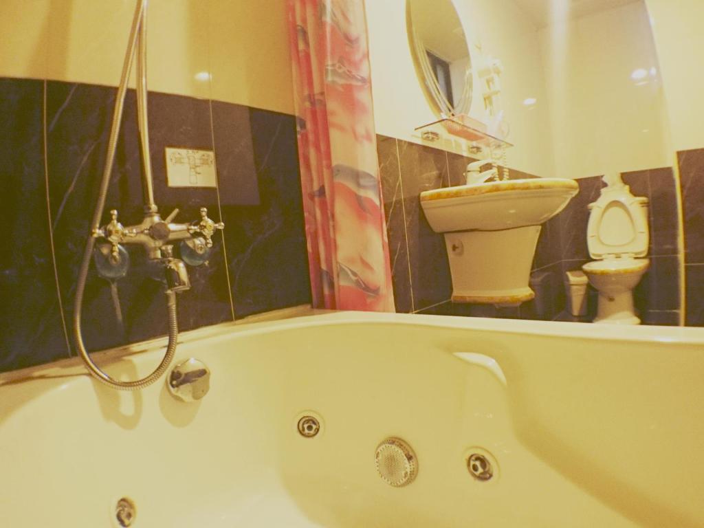 Koupelna v ubytování Fu Chia Hotel