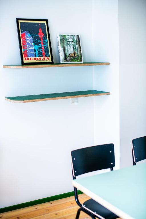 Flattering - Berlin - Resim 43