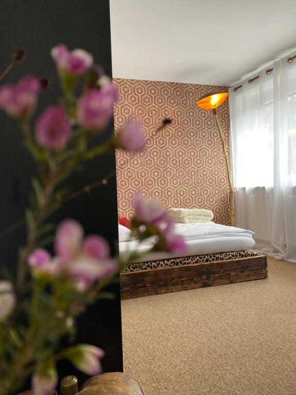 PrivArtZimmer 'Ausfahrt freihalten' - Eenpersoonskamer Met Gedeelde Badkamer