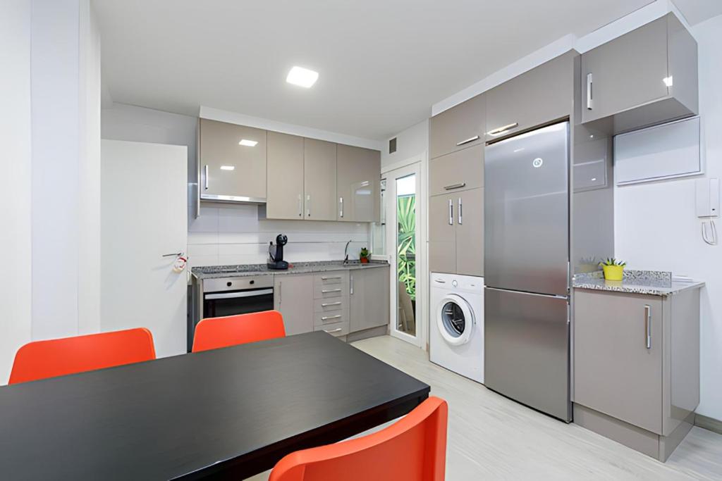 A kitchen or kitchenette at Piso Ría de Pontevedra