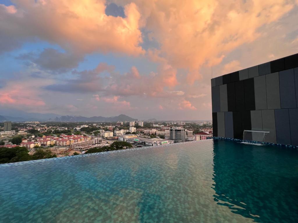 Bazén v ubytování Horizon Premium Suite - Ipoh nebo v jeho okolí