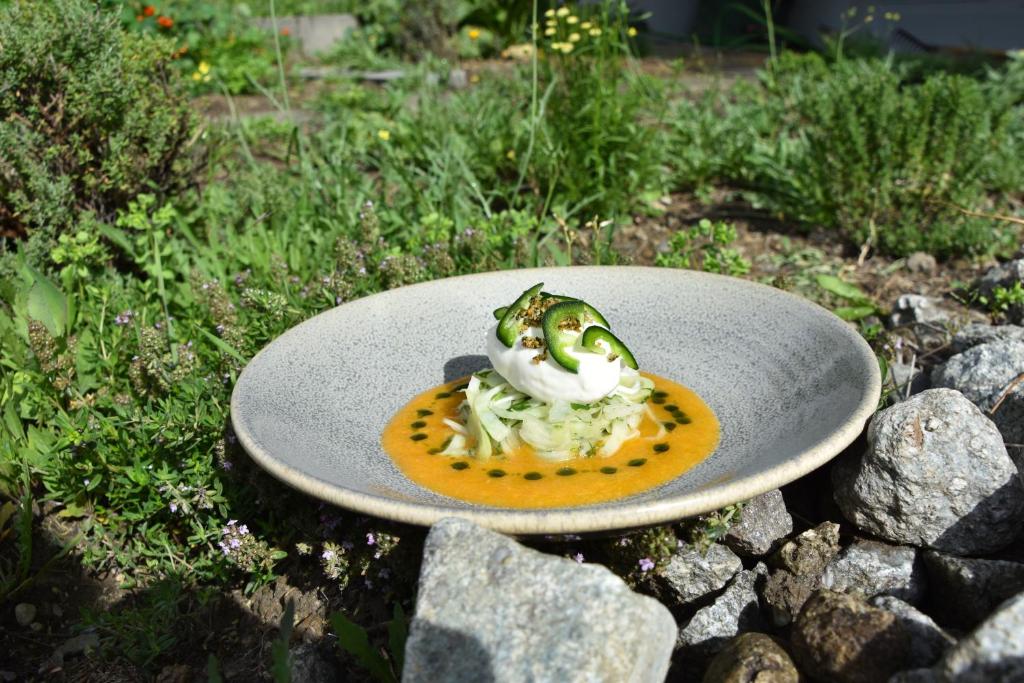 Comida en o cerca de este hotel