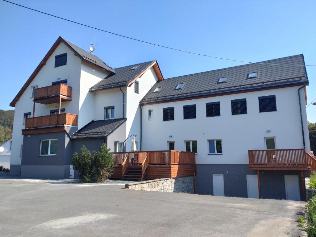 Budova, kde se apartmán nachází
