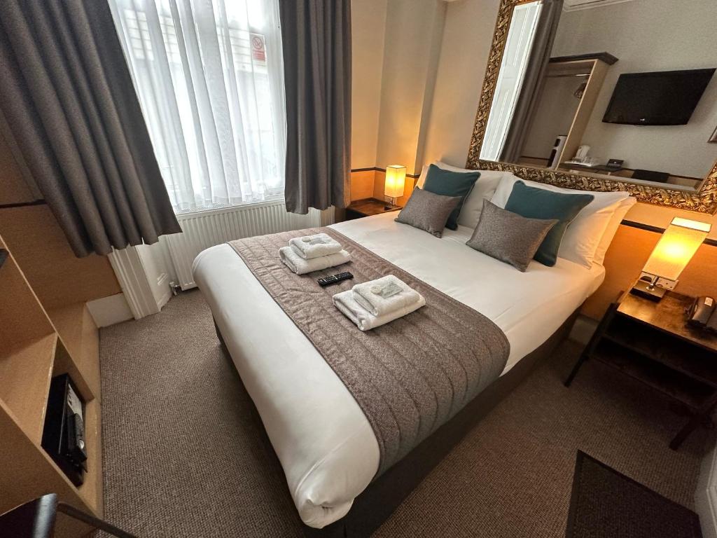 Tudor Court Hotel - Resim 19