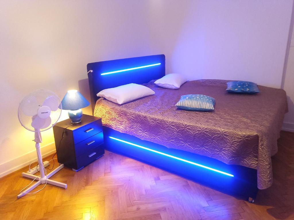 Charming flat center and near the lake - Resim 24