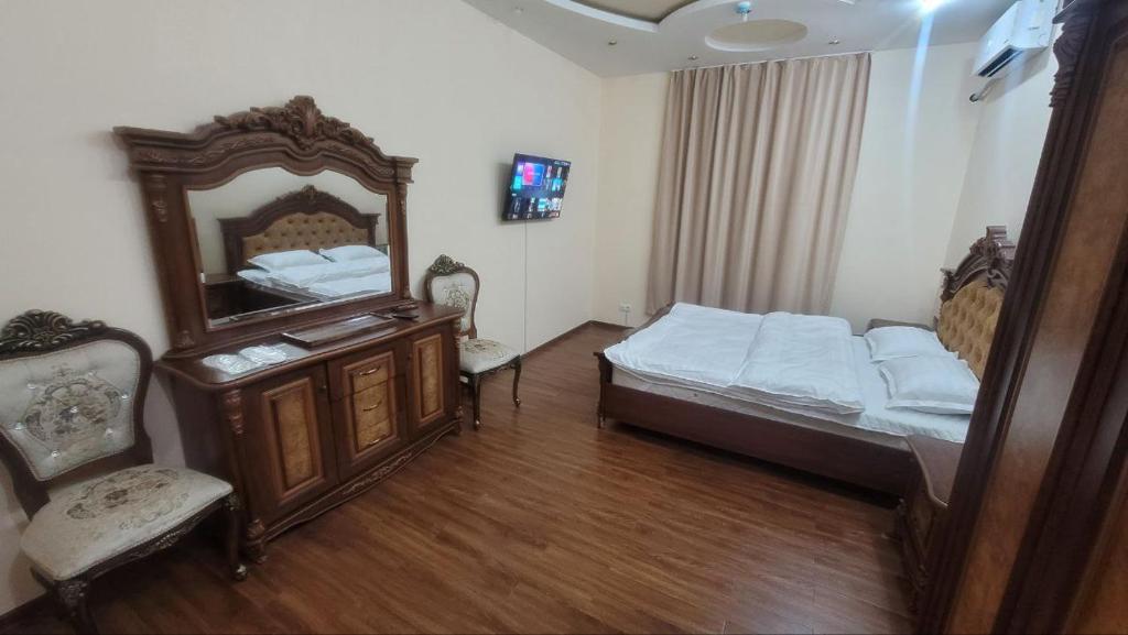 Triple S Hotel - Tweepersoonskamer Met Eigen Badkamer