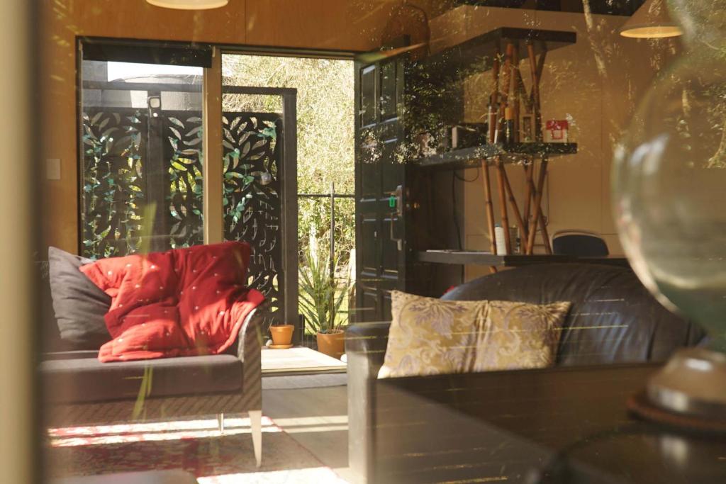 Container Cottage Auckland Airport - Resim 15