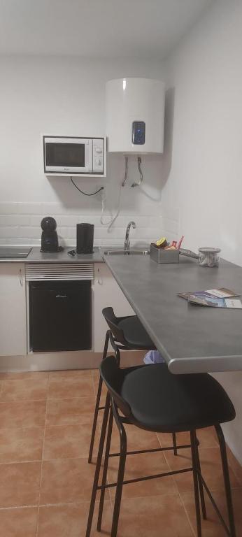 Fotografie z fotogalerie ubytování Loft 3 Nuevo,tercera planta sin ascensor,pequeño y coqueto,wifi y aire acondicionado v destinaci La Línea de la Concepción