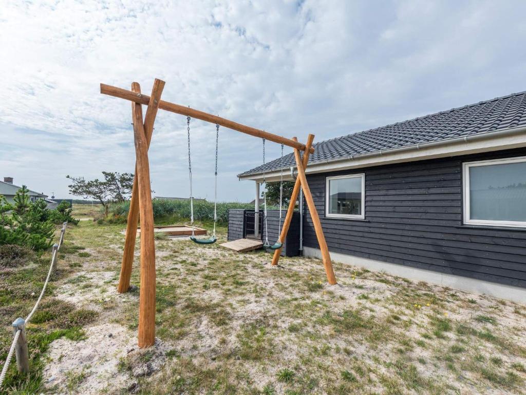 Fotografie z fotogalerie ubytování Holiday home Hvide Sande CIV v destinaci Bjerregård
