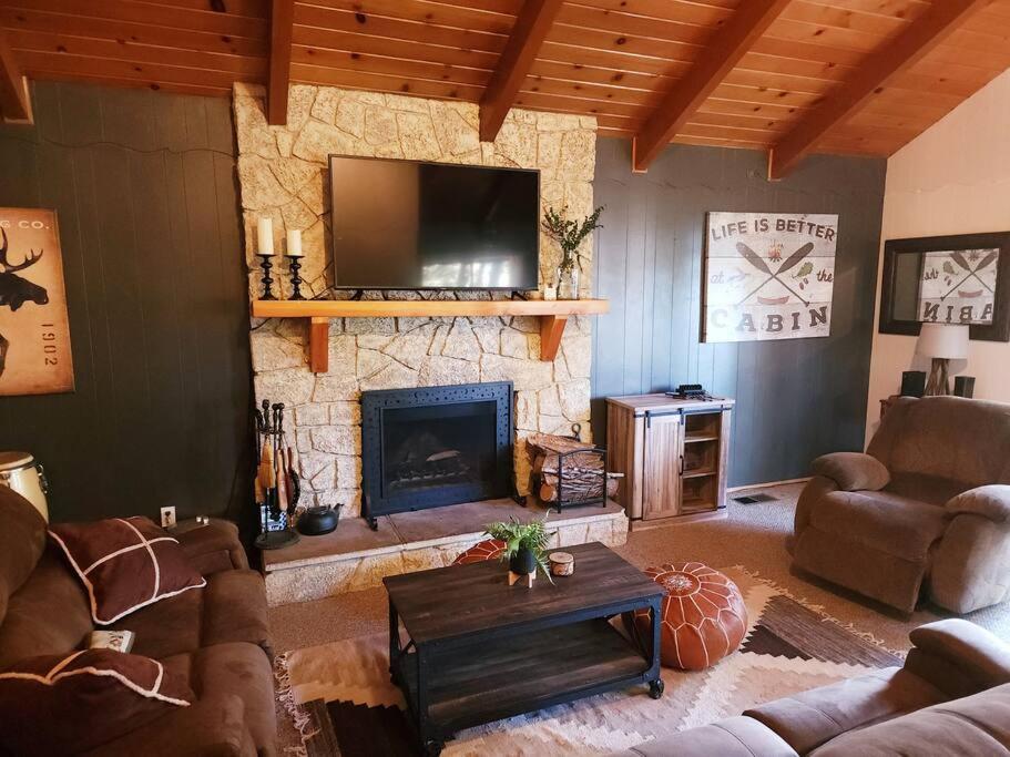 The Ponderosa, Running Springs (updated prices 2024)