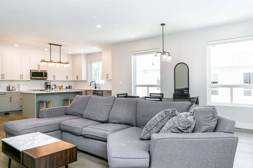 Luxurious Home in Lake Cowichan, Lake Cowichan (updated prices 2024)