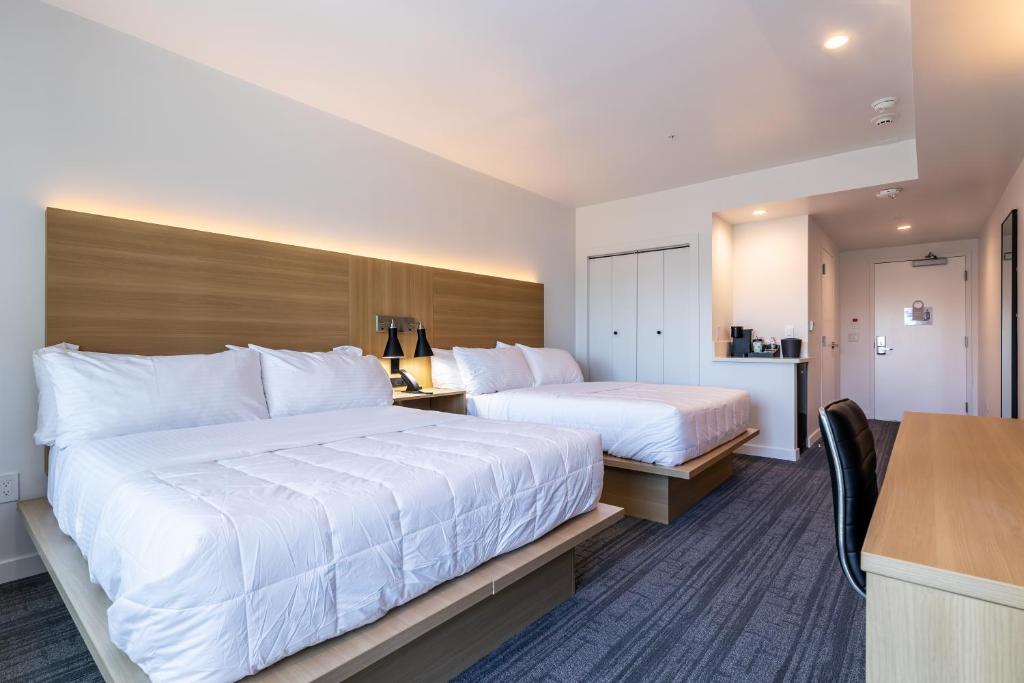 Hotel Mai Downtown Long Beach - Queen Room With Balcony