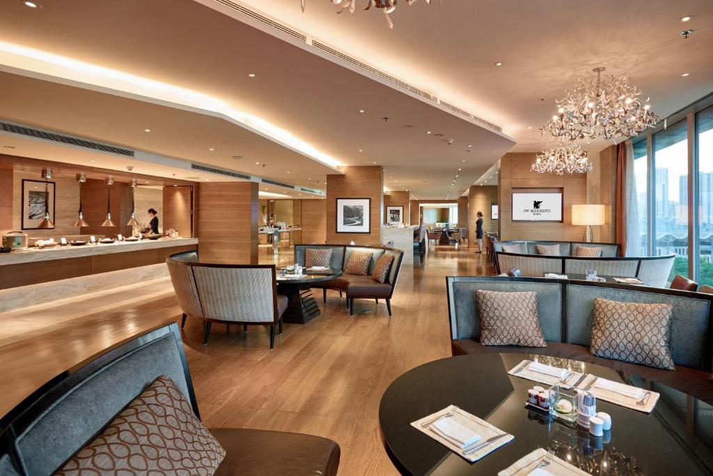 JW Marriott Hotel Hanoi - 13