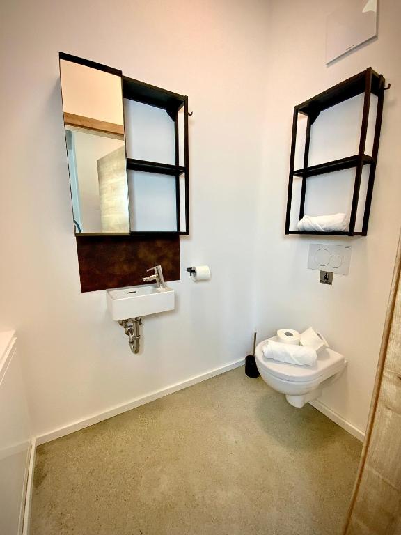 WATERFRONT - Urbane Eleganz am Bachufer - 6