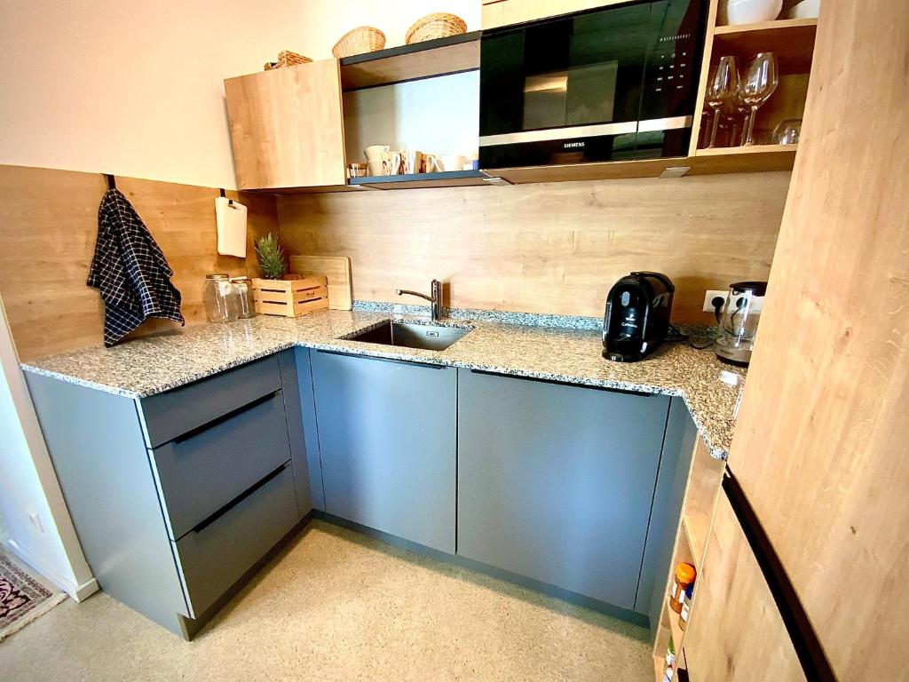 WATERFRONT - Urbane Eleganz am Bachufer - 5