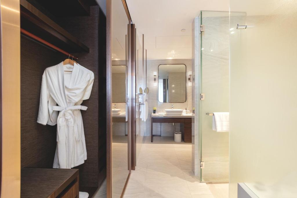 SILQ Hotel & Residence - 11