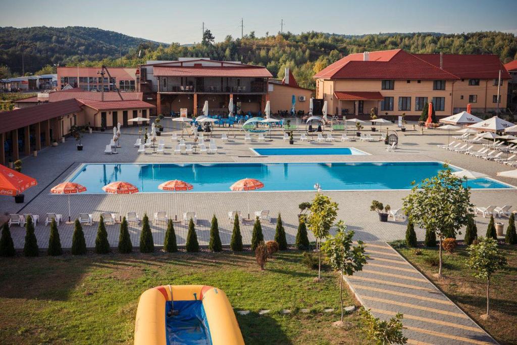 Bazén v ubytování ILLARA SPA Hotel nebo v jeho okolí