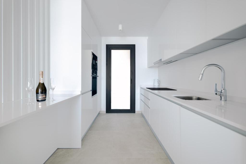 Kép SUNSET CLIFFS Retreat by Costa Activa Rentals Breathtaking Sea Views & Steps to the Beach szállásáról Benidormban a galériában